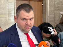 Пеевски: Просто всички да спрат и да се съобразят с конституцията