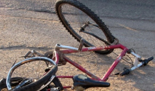 TD Момиче управлявало велосипед е леко пострадало при инцидент в село