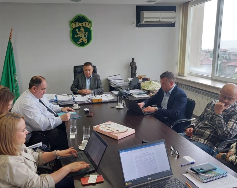 Екип на Световната банка се срещна с кметът на Карлово и експерти от администрацията