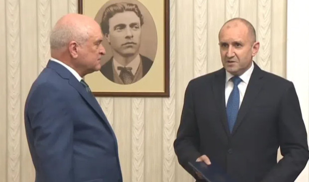 Президентът и министър председателят имат среща днес Румен Радев покани на разговор