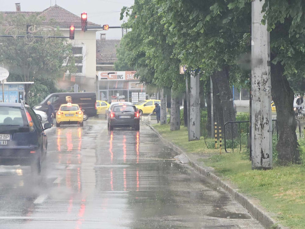 Снимка: Пишман шофьори от Благоевград пометоха пешеходец и мотоциклетист