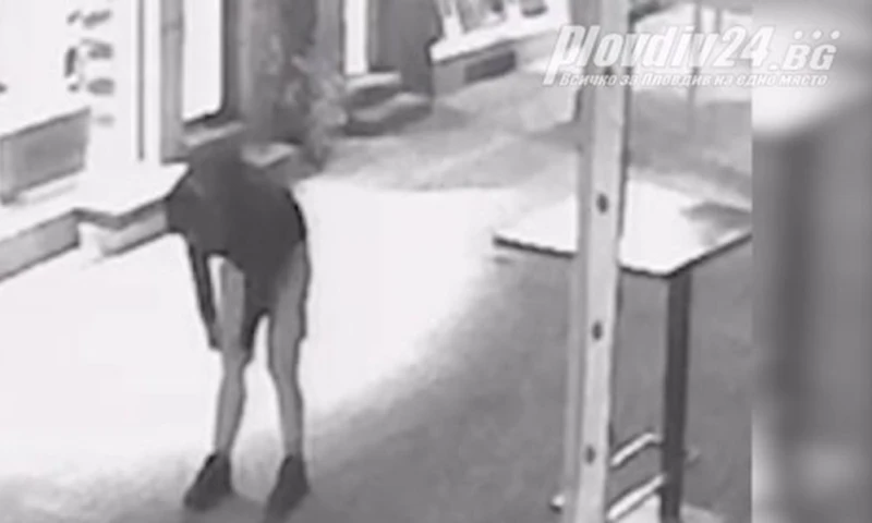 Физиологичните нужди на мъж се обадиха в неподходящо време