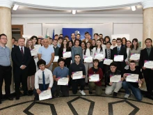 Рекорден брой млади таланти се състезаваха с научни проекти в конкурс на МОН 