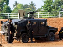 Сражения на границата между Мианмар и Тайланд: Бунтовници се насочват към блокирани войници на хунтата