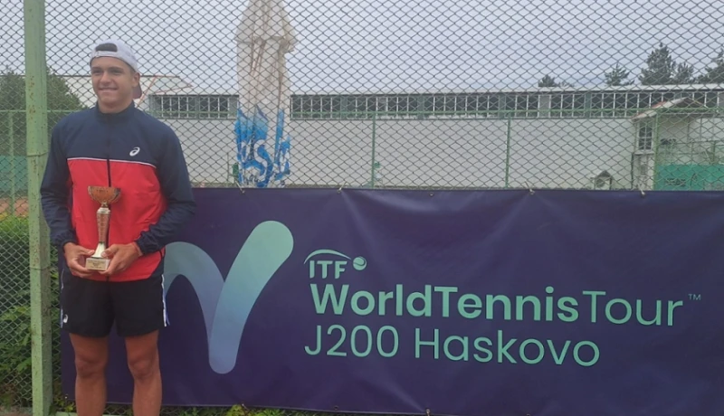 Братовчедът на Григор Димитров с уникално представяне и титла на международен турнир в Хасково
