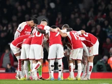 Арсенал води на Уувърхемптън след полувреме игра в Англия