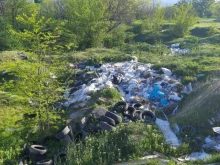 Почистиха нерегламентирано сметище край Марица