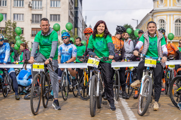 Спортни знаменитости поведоха Велошествие за по-чист въздух в София