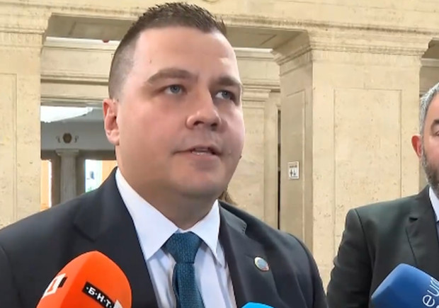 ИТН се регистрираха за предстоящите избори Депутатът Станислав Балабанов коментира
