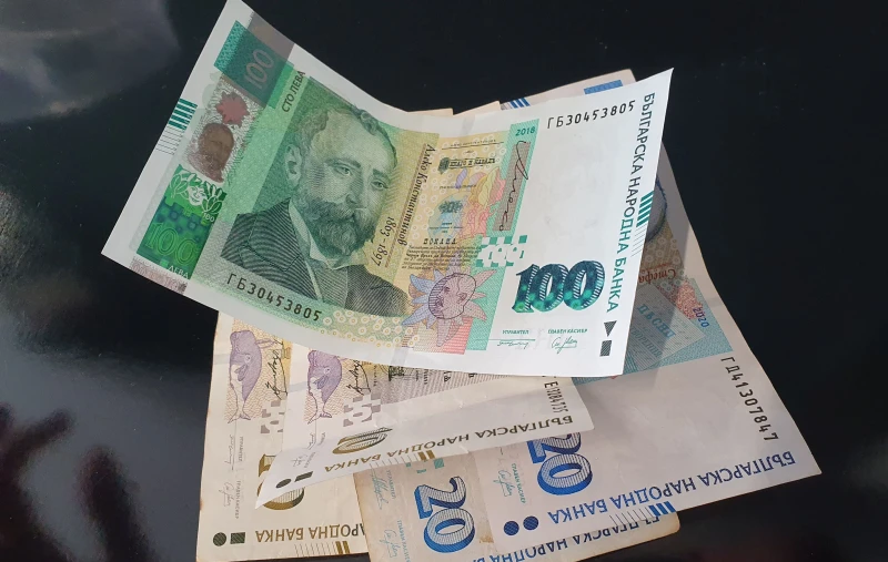 2600 лева за нормалния живот на месец за тричленно семейство