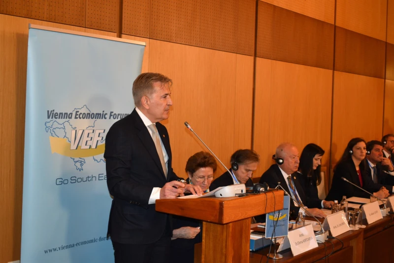 Министър Николов: Източна Европа предлага много възможности за икономически растеж