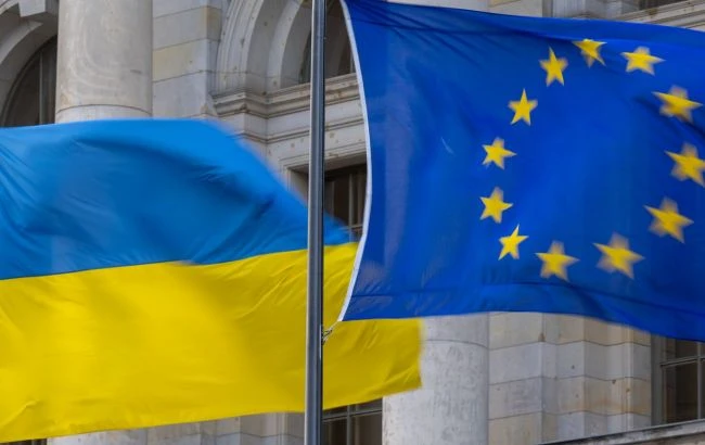 Bloomberg: ЕС ще поеме щафетата за Украйна след значителни стимули от САЩ