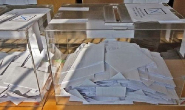 Централната избирателна комисия уведомява че от 12 00 часа българско време
