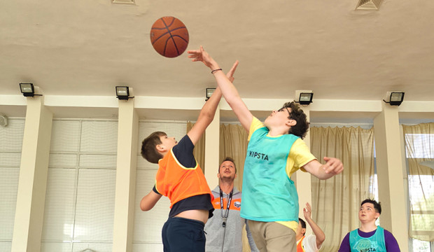 Великденски турнир организиран от баскетболен клуб Шоутайм в партньорство с