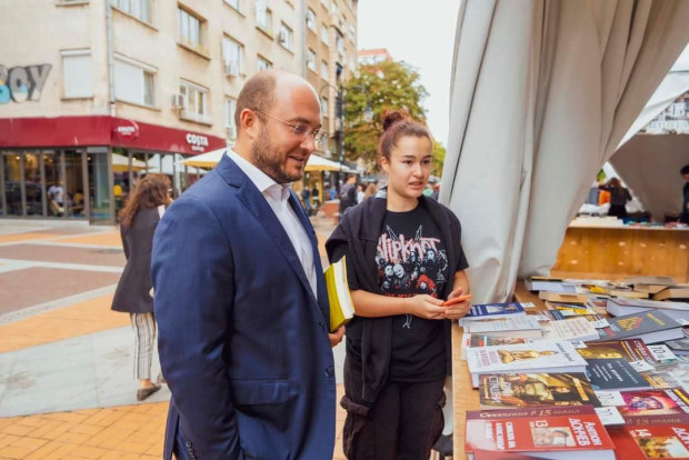 Георги Георгиев, СОС: Имаме добра новина за всички любители на книгите и за стотици участници в Алея на книгата в София