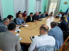 Областният управител на Бургас привика кметовете преди летния сезон