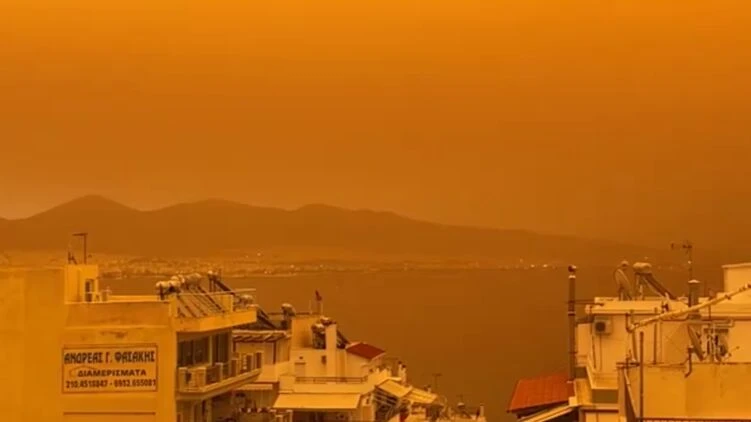 Пясъчна буря покри Атина с гъст слой оранжев прах
