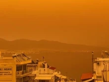 Пясъчна буря покри Атина с гъст слой оранжев прах