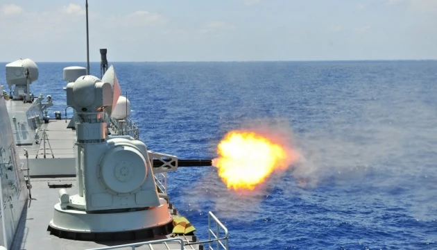 Русия въведе военен кораб в Азовско море