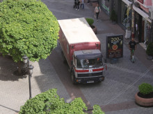 Камион "нахлу" на Главната в Пловдив
