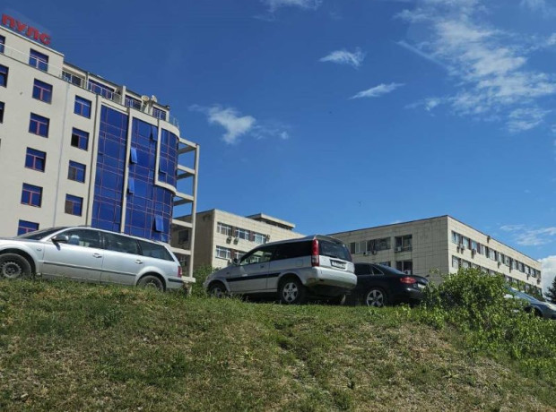 Снимка: Дългогодишната сага с изграждането на паркинг пред частната и държавната болница в Благоевград е на финалната права