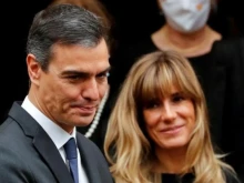 Прокуратурата в Испания иска да се прекрати разследването срещу съпругата на Педро Санчес