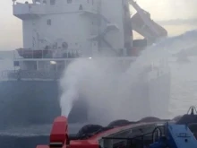 Пожар е избухнал на товарен кораб на път към България през Дарданелите, екипажът е евакуиран