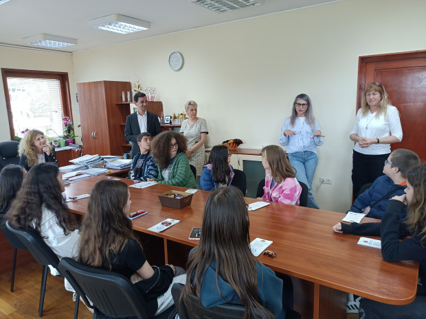 Бургаски ученици взеха участие в Деня на отворените врати на Районна прокуратура-Бургас