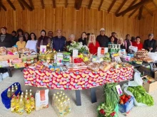 Студентка от Смолян направи голямо великденско дарение на Дома за стари хора във Фатово