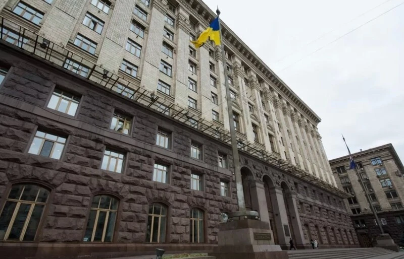 В Киев започна спешна евакуация заради съобщения в социалните мрежи за евентуална ракетна атака