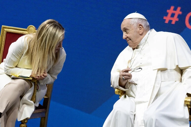 Папа Франциск ще участва на срещата на Г-7 за изкуствения интелект