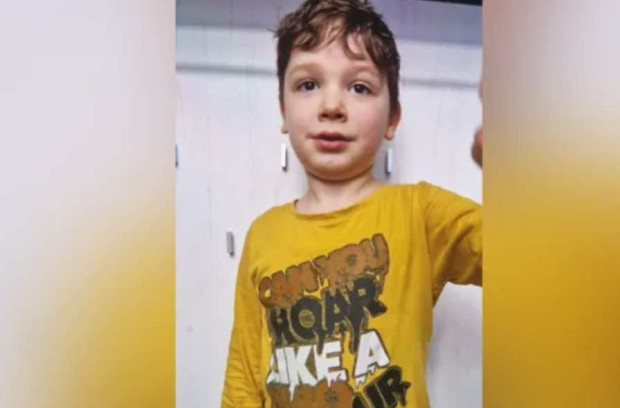 6 годишно момче с аутизъм от Германия вече няколко дни