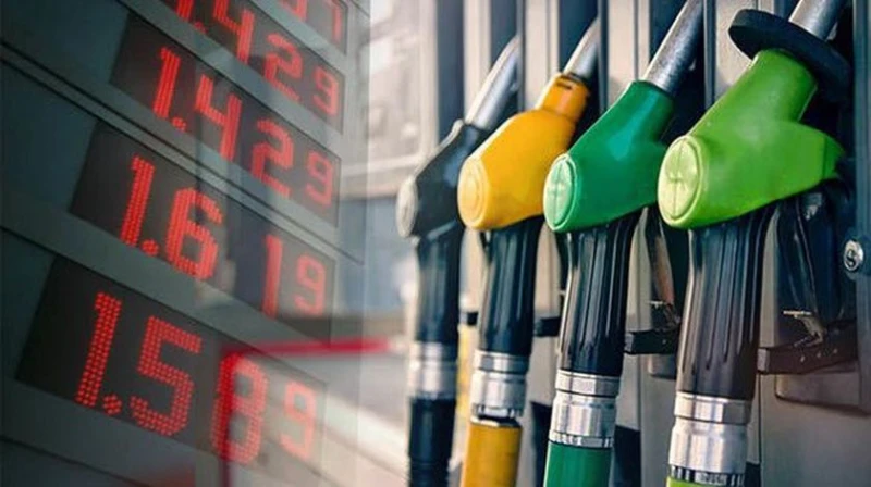 Има ли причина да се притесняваме за цените на горивата по празниците?