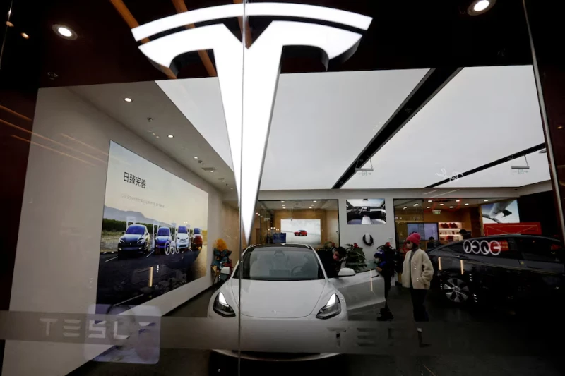 Илон Мъск е на посещение в Китай, обсъжда въвеждането на пълна автопилотна технология в автомобилите Tesla