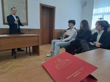 Съдия Славов пред варненски ученици: Образованието дава допълнителна стойност на всеки от нас