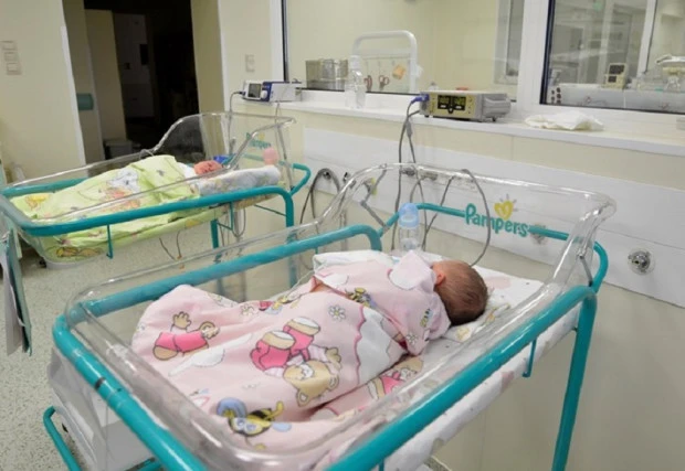 Тримесечното бебе с коклюш от Търново вече е излекувано и е вкъщи