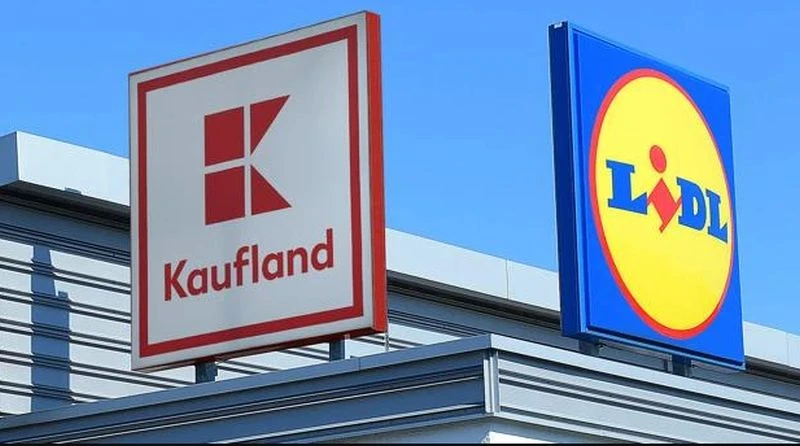 Работното време на големите вериги магазини и куриерите по празниците