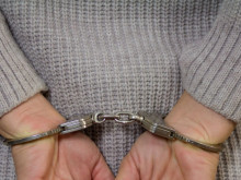 Женски бой в Мъглиж: 21-годишна жена е задържана