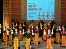 "Танците през поколенията" обраха аплодисментите на публиката в препълнената зала на Дома на културата в Кърджали