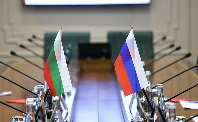 Евродепутати: Имоти в България са центрове на руско влияние