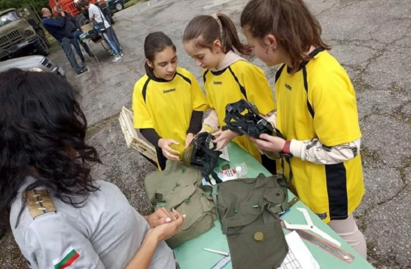 Ученическо състезание за защита при бедствия в Кюстендил