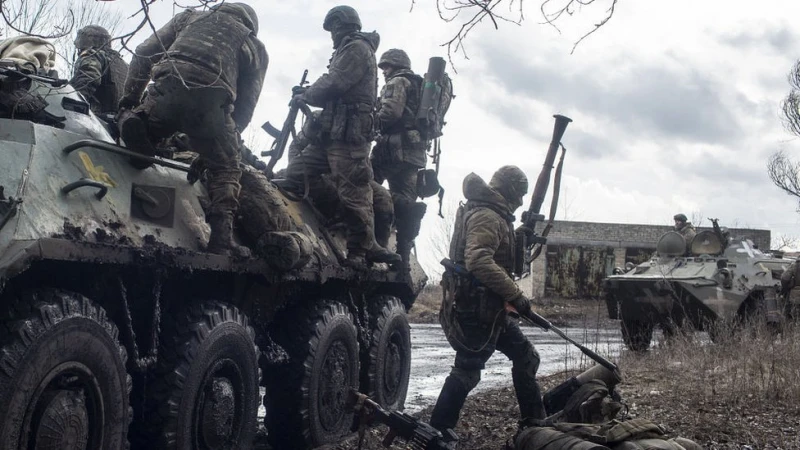 ISW: Русия може да прехвърли дивизии на изток за настъпление преди пристигането на новата помощ за Украйна от САЩ