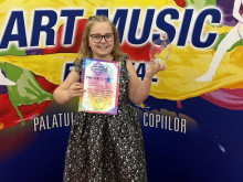8-годишната русенка с отличиe от международен музикален конкурс в Букурещ