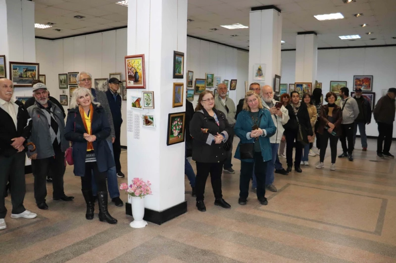 Над 150 картини в изложба, посветена на Деня на Русе