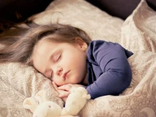 Как да помогнем на детето да заспи само?