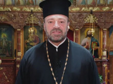 Защо свещеник от Варна помага на наркозависими?