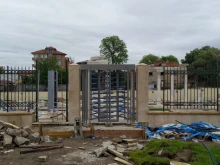 Пловдивчани гневни на новите порти на Източната порта: Като в затвора