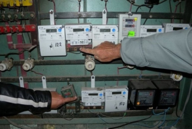 От Електроразпределение Север АД предупредиха русенци за планови прекъсвания на тока