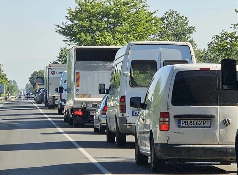 Адско задръстване на Околовръстното на Пловдив, шофьорите изнервени до краен предел