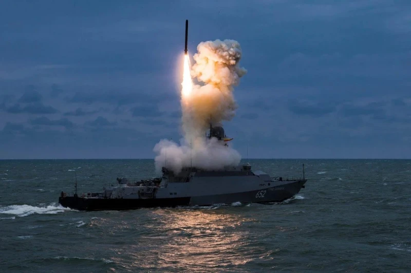 Руски ракетоносци навлязоха в Черно море: Украйна е заплашена от "Калибър"